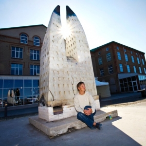 Nina with one of her sculptures