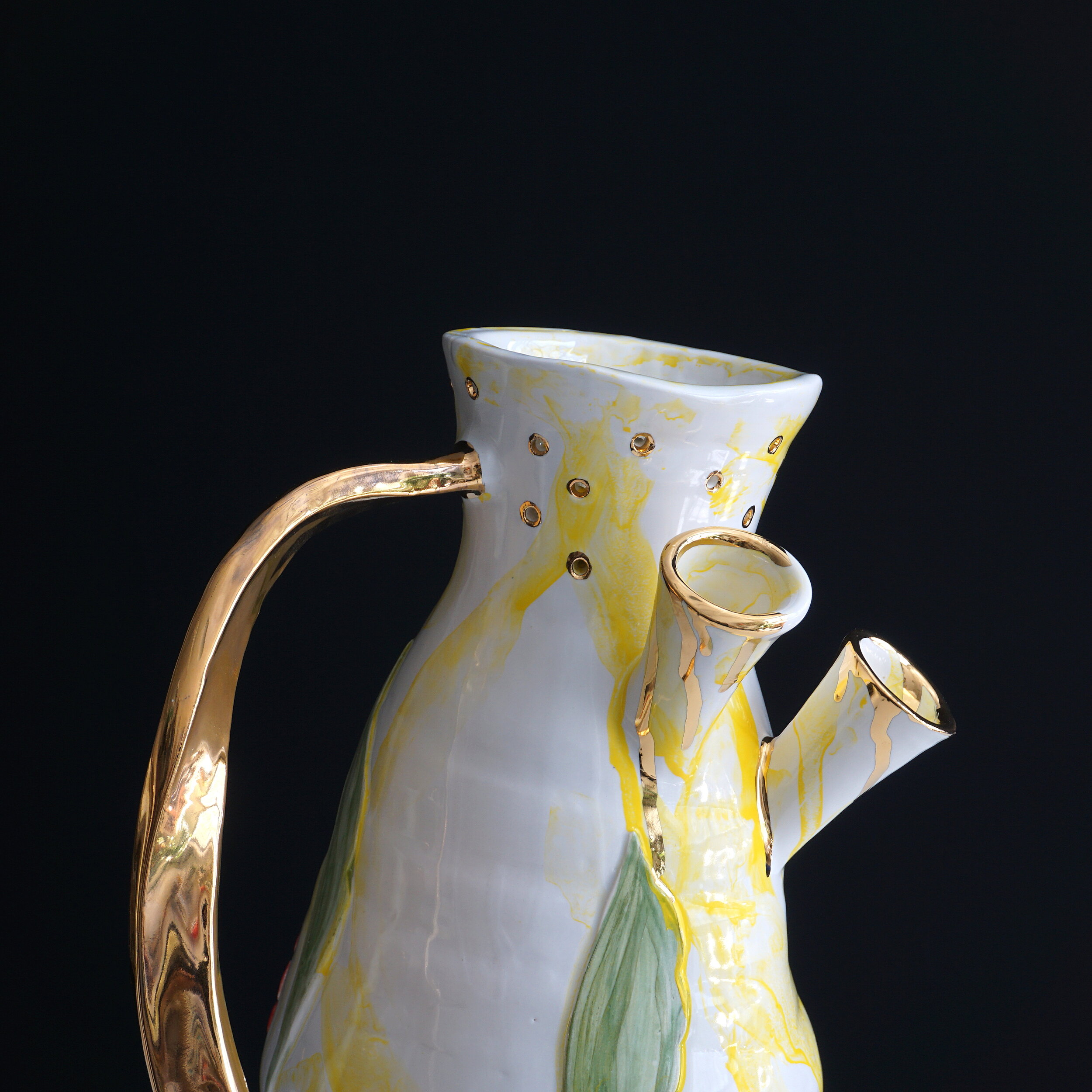 detail vase 3.JPG