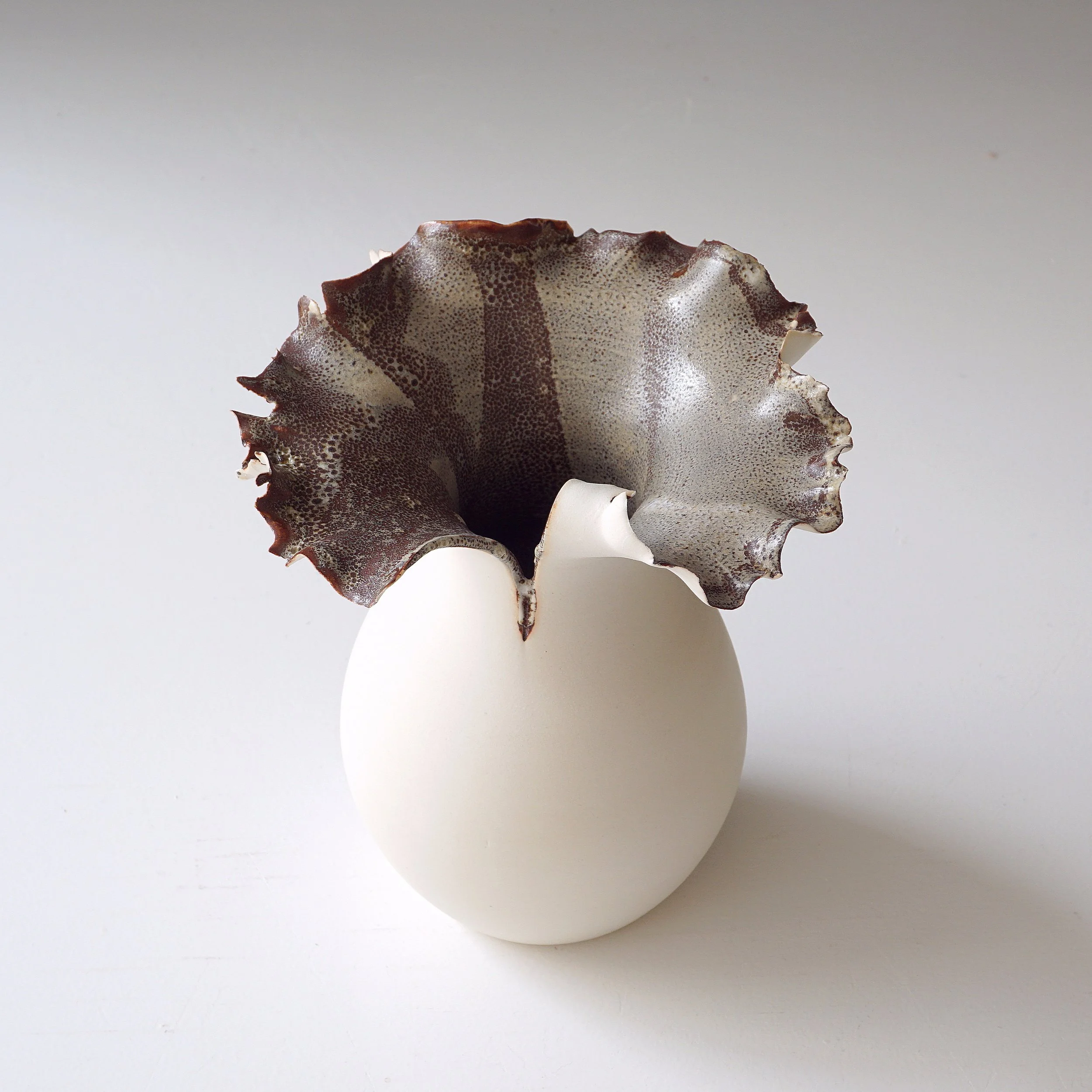 Betta Vase Lava (Medium).JPG