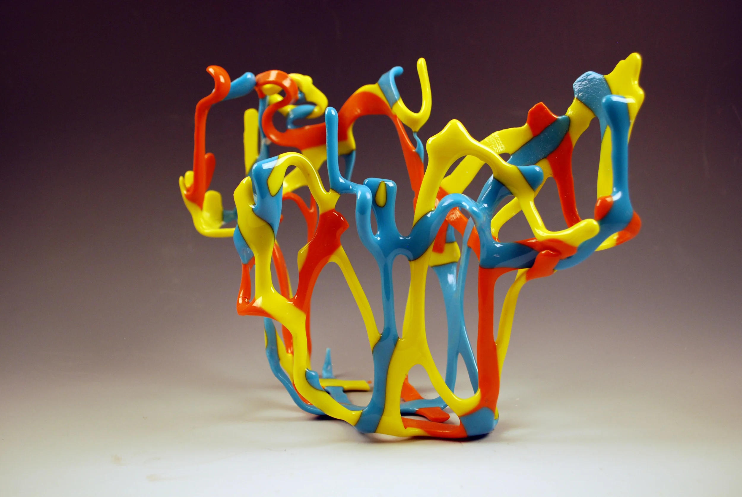 Bailando 15" x 9" x 9" 