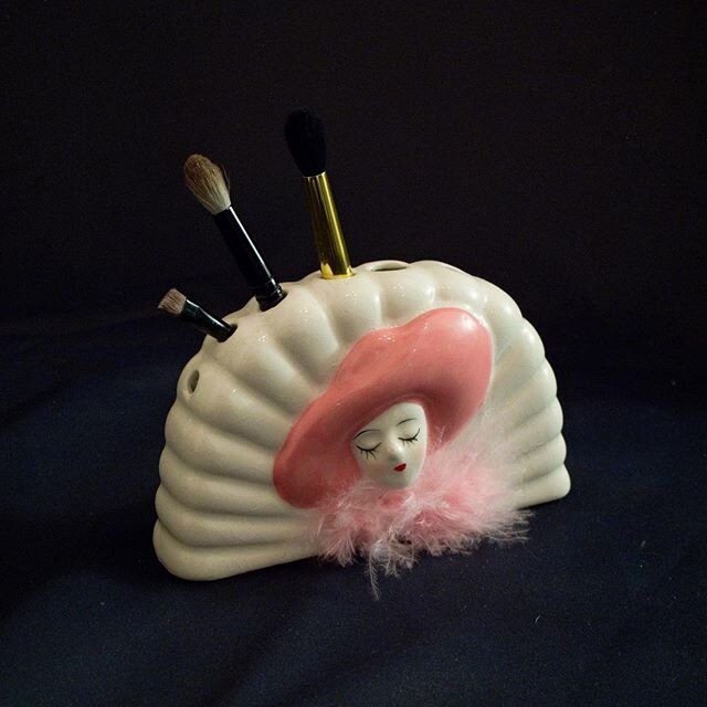 Porcelain shell holders with marabou feather detail (2) | 1950s | Two of these lil ladies are available, awaiting your brushes and pens 🖋🎀🐚 &bull; $35 each / $65 for pair +shipping &bull; Great vintage condition, slight patina due to age, but no f