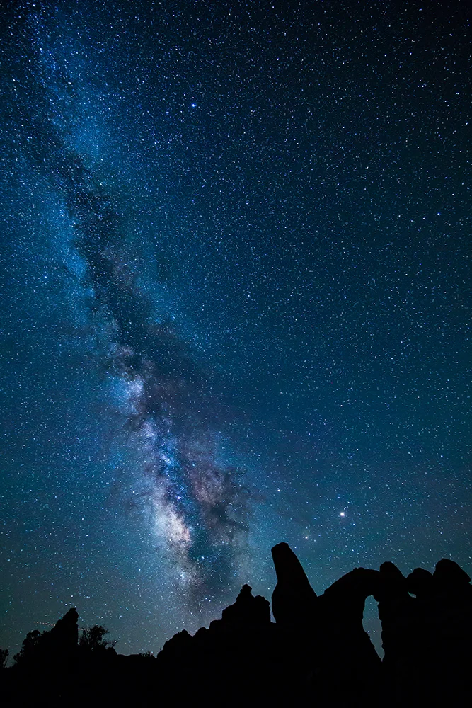 Turret Arch Milky Way 051416e copy.jpg