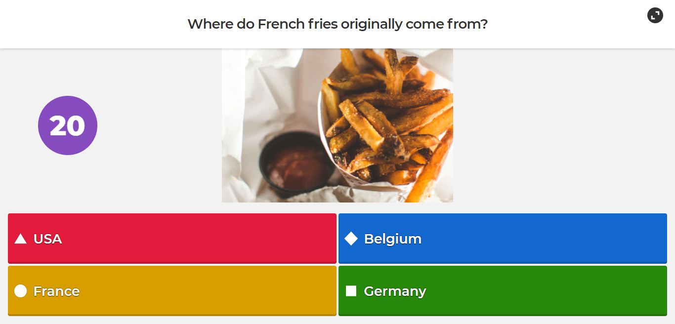 Zoom Kicks off First Student Association Event of the Year: Students Played Games to Win Prizes