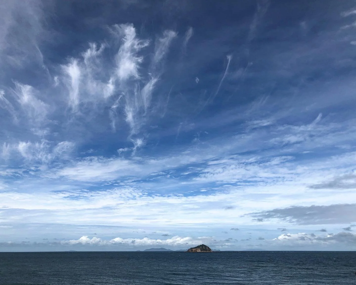 &bull; Clearing &bull; Mackay Harbour &bull; Queensland &bull; 
#oyster #island #reef #northqld #queensland #landscape #ocean #vista #newyear #roadtripaustralia #cotton #marina #mackay #hny
