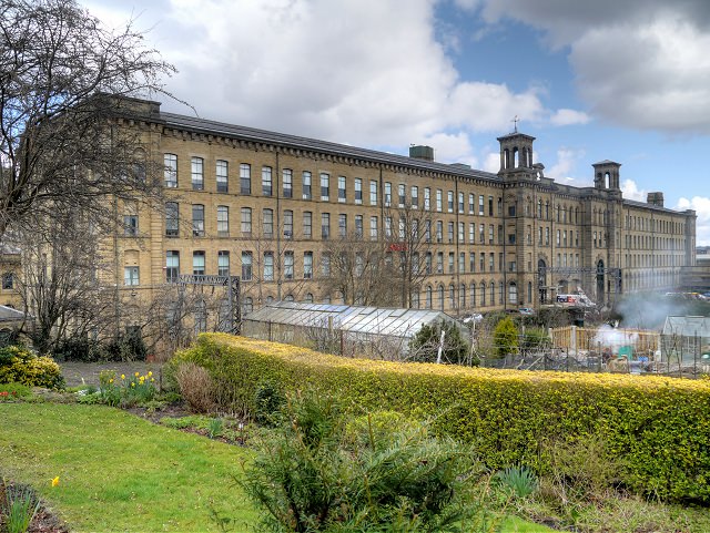  Salt's Mill © Copyright David Dixon and licensed for reuse under this Creative Commons Licence .