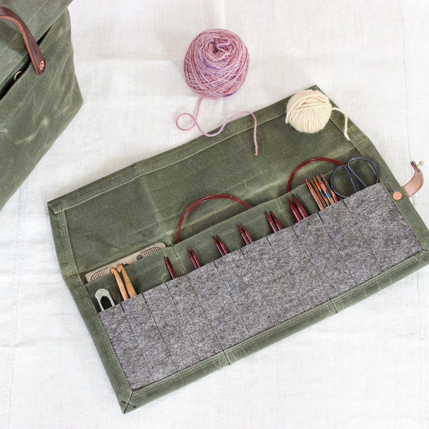 Rural-Kind-x-Nellie-and-Eve-Needle-Wrap-Olive-1.jpg