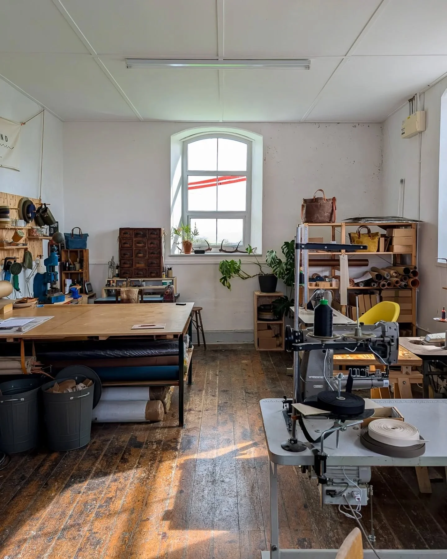 Workshop back open!

It took a little longer than I expected but the workshop is back open. I&rsquo;m a little worn out, a little achy, but mentally refreshed and ready to get making bags again.

My four week building break soon turned into six, but 