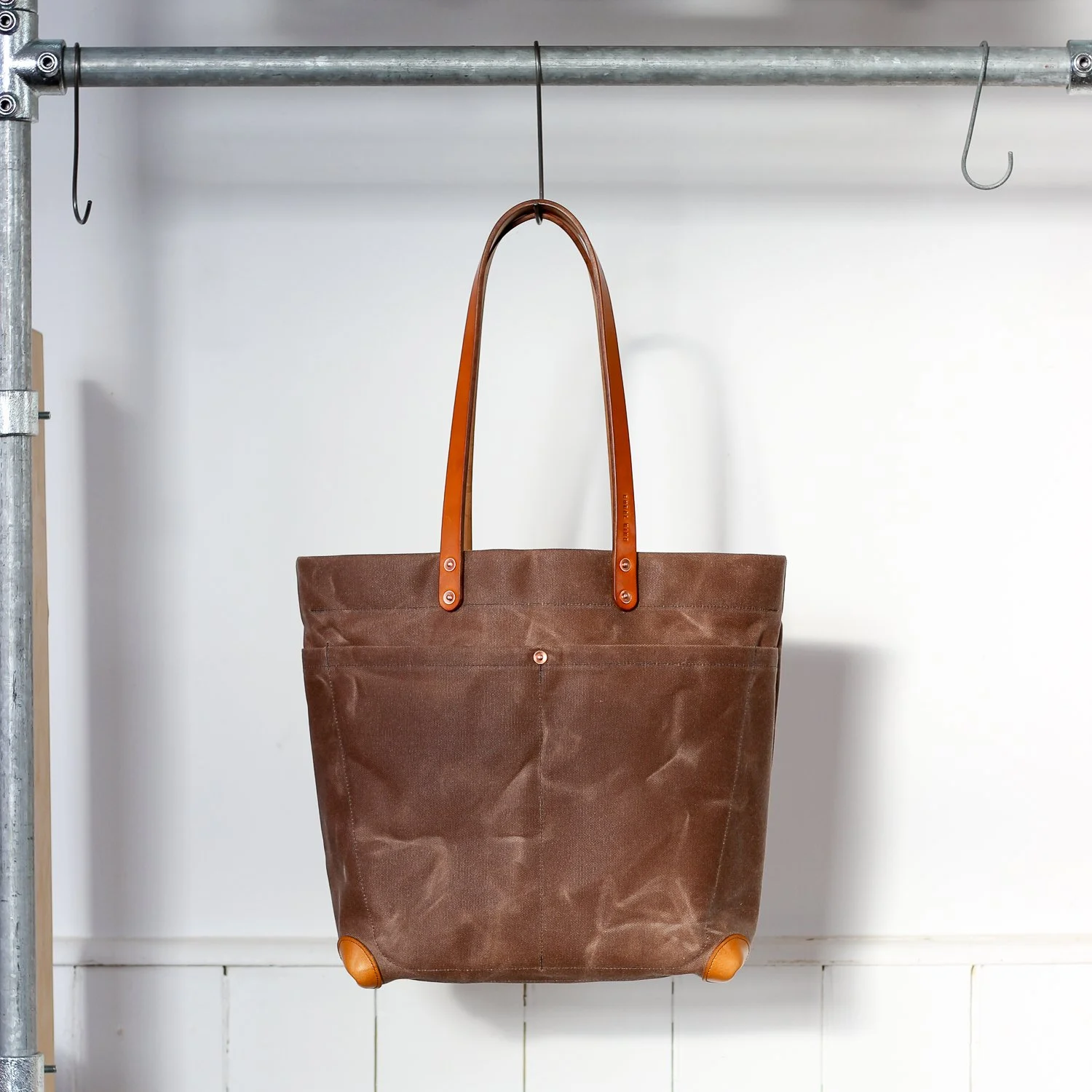 UTILITY BAG VARIANT - TOBACCO - SAMPLE