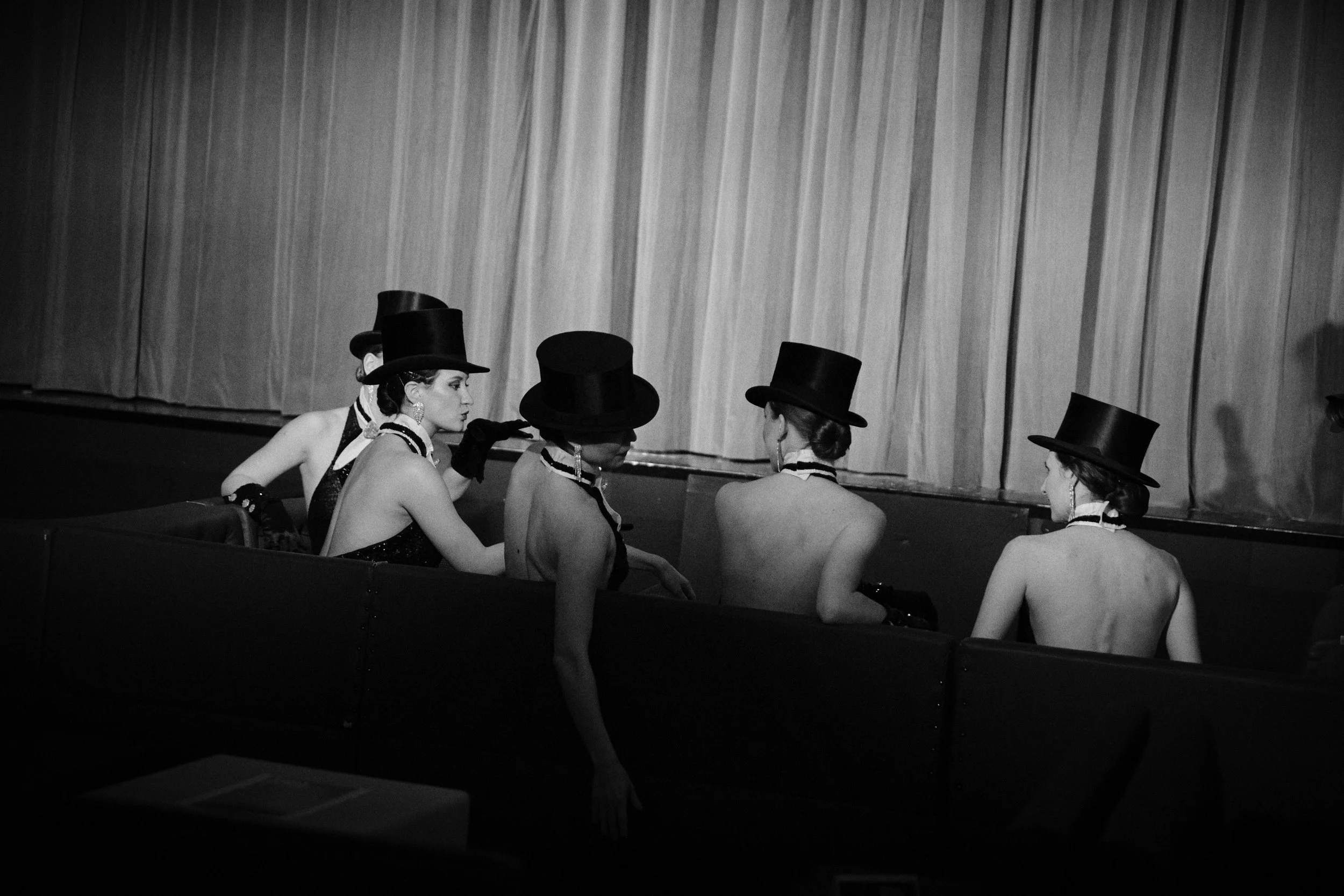 Peekaboo time con le nostre chorus girls