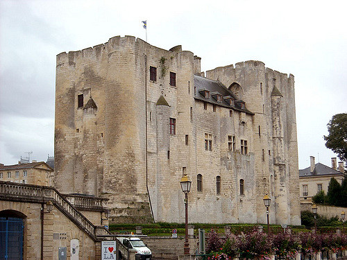Le Donjon, dizzymissytrolly - Creative Commons licence