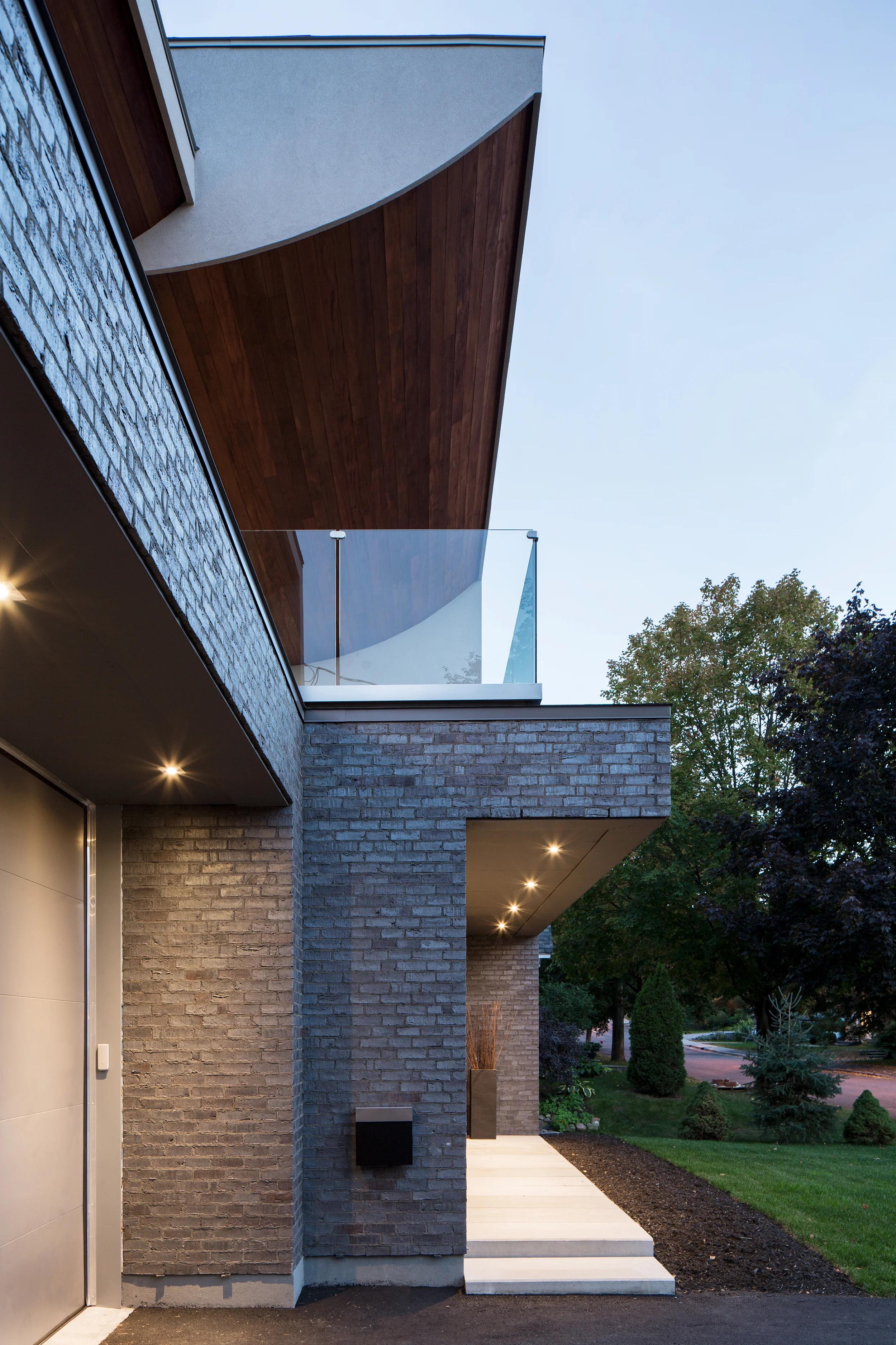 ArtHouse_Broadview_3622_2500px.jpg