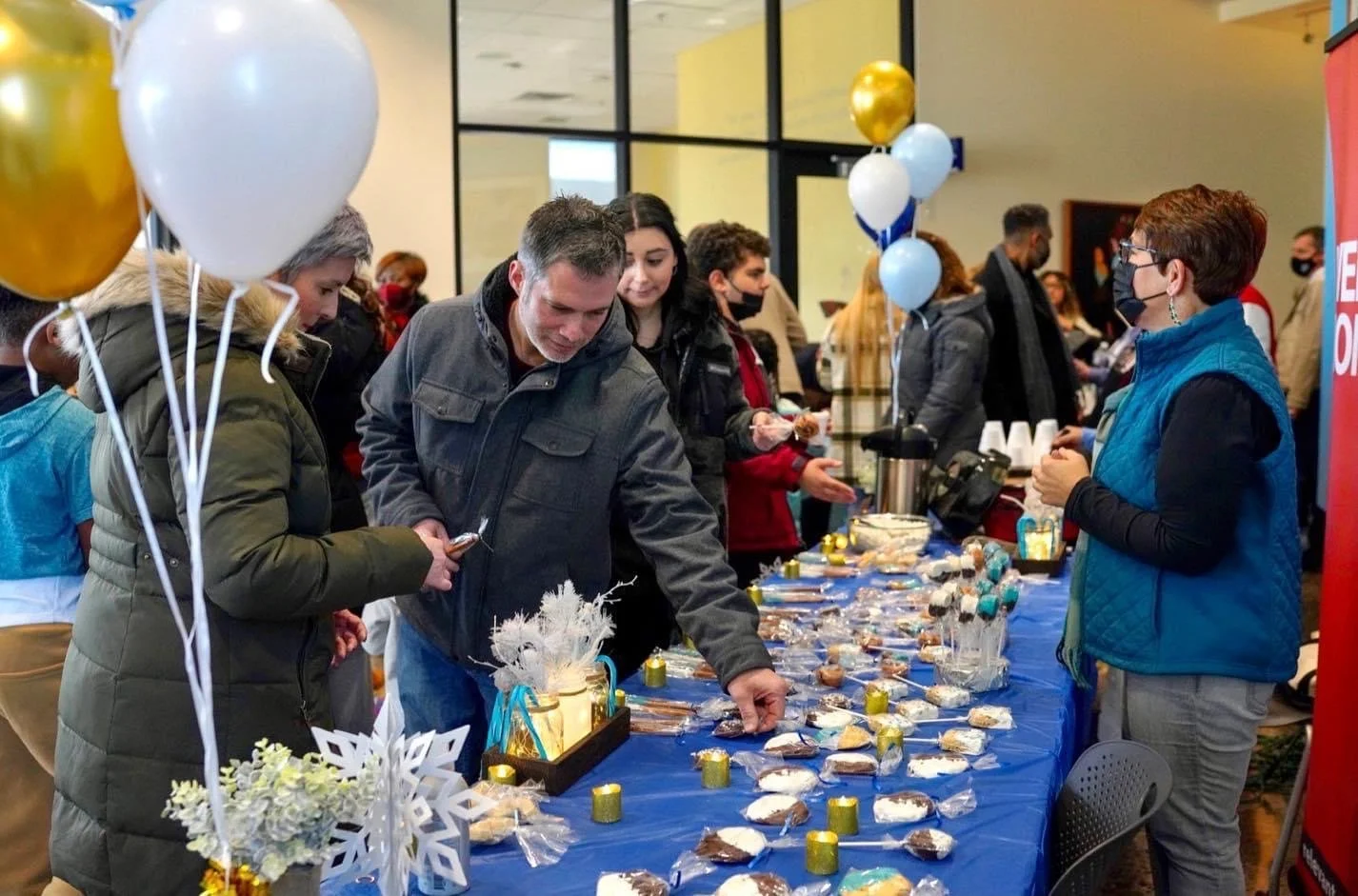Hot Chocolate Bar &amp; Christmas Cookie Cook-Off 