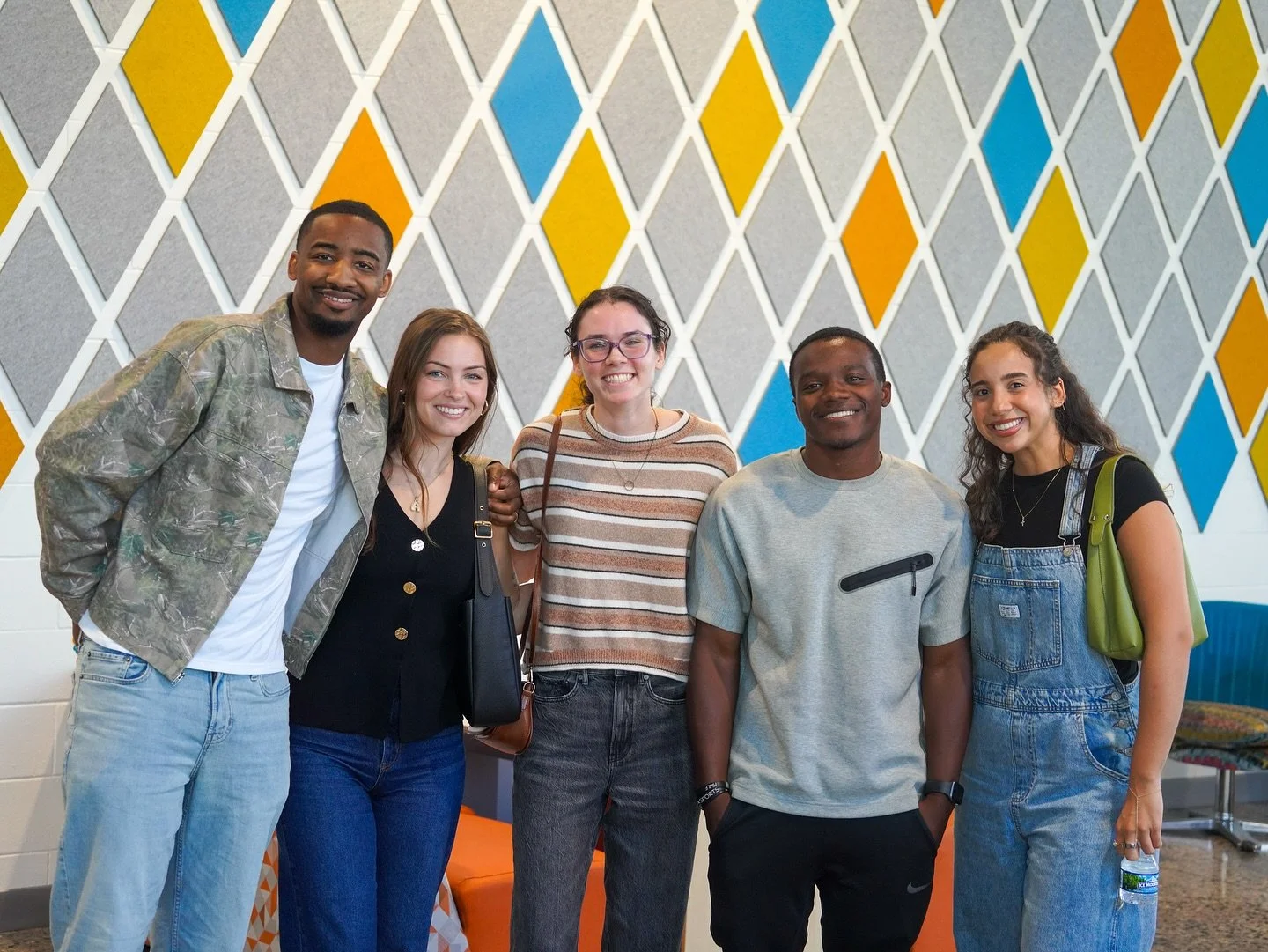 You weren&rsquo;t meant to do life alone. 

Life hits different when you&rsquo;re surrounded by people who get you, support you, and celebrate with you. At Relevant Church, you&rsquo;re not just a face in the crowd, you&rsquo;re family.🧡

Join us th