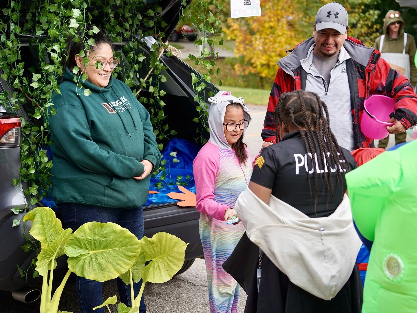 From candy-stuffed trunks to smiles all around, this past weekend&rsquo;s Trunk or Treat was all about joy, connection, and loving our community well. 🧡

Huge shoutout to every volunteer who decorated a trunk, served with a smile, and helped make th