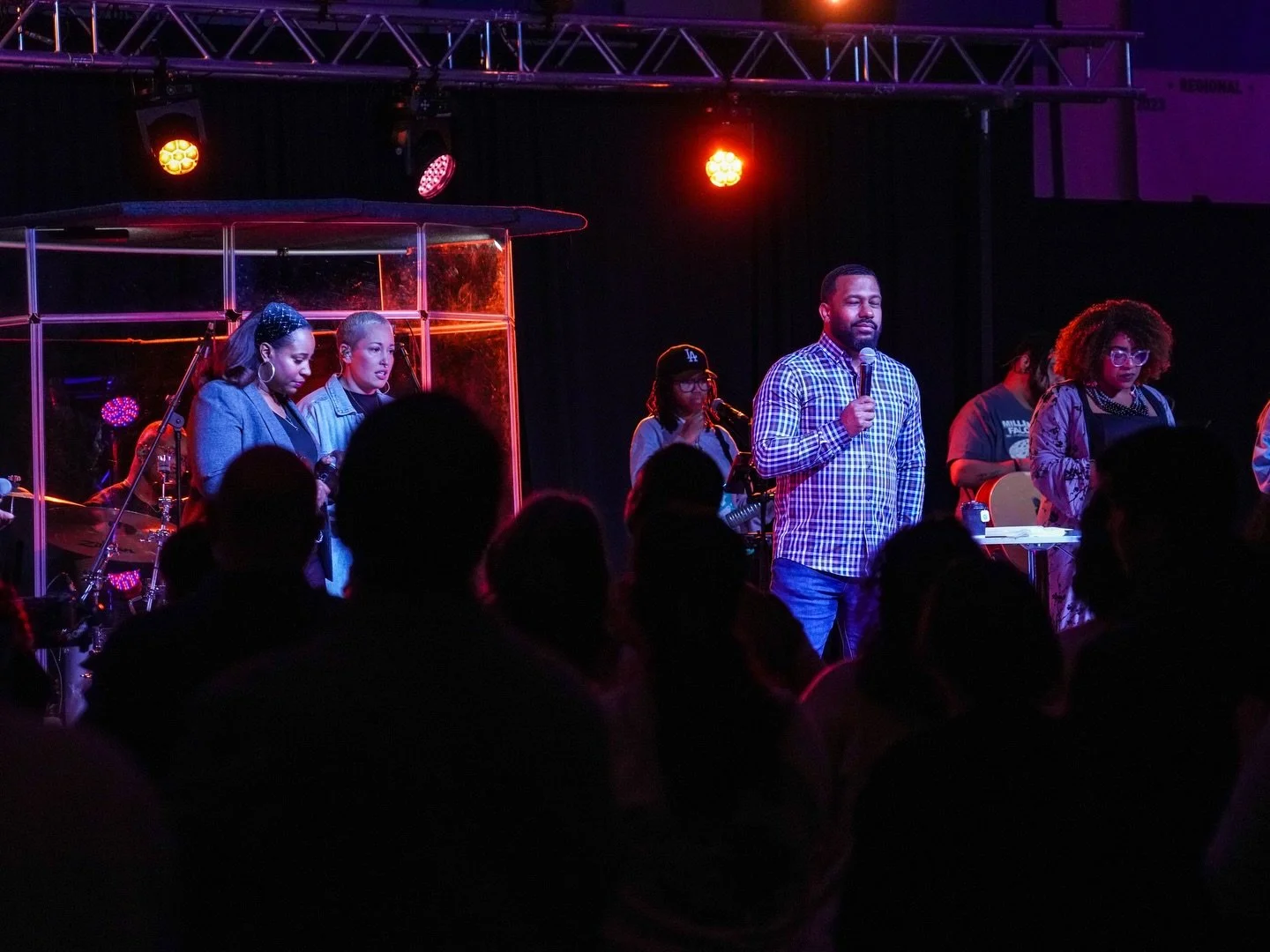 Sundays at Relevant just hit different! 🔥

From worship to Pastor Trice&rsquo;s powerful word, today&rsquo;s launch of &ldquo;Light &amp; Love&rdquo; was everything we needed to start this new series.

Missed it? Catch the replay on YouTube now. 🧡
