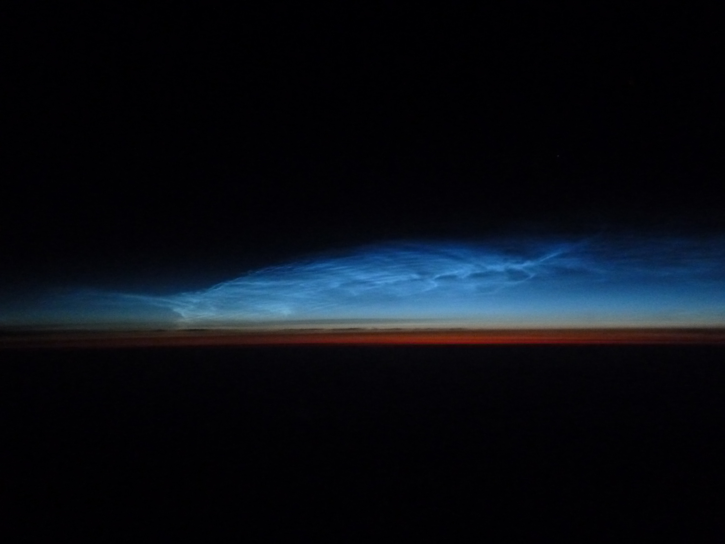 Noctilucent cloud (by R Bennitt)