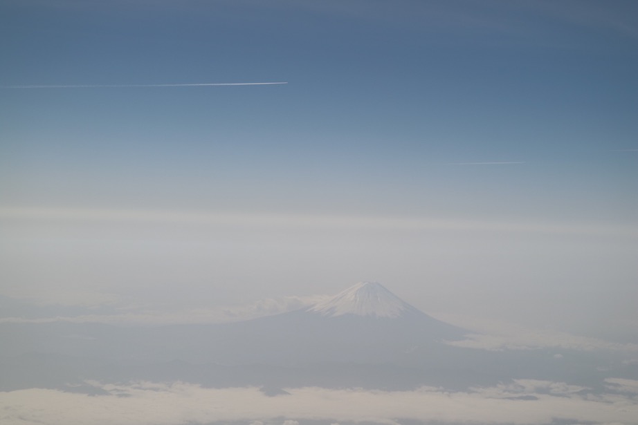 Mt Fuji with trail (by spiritperson29)