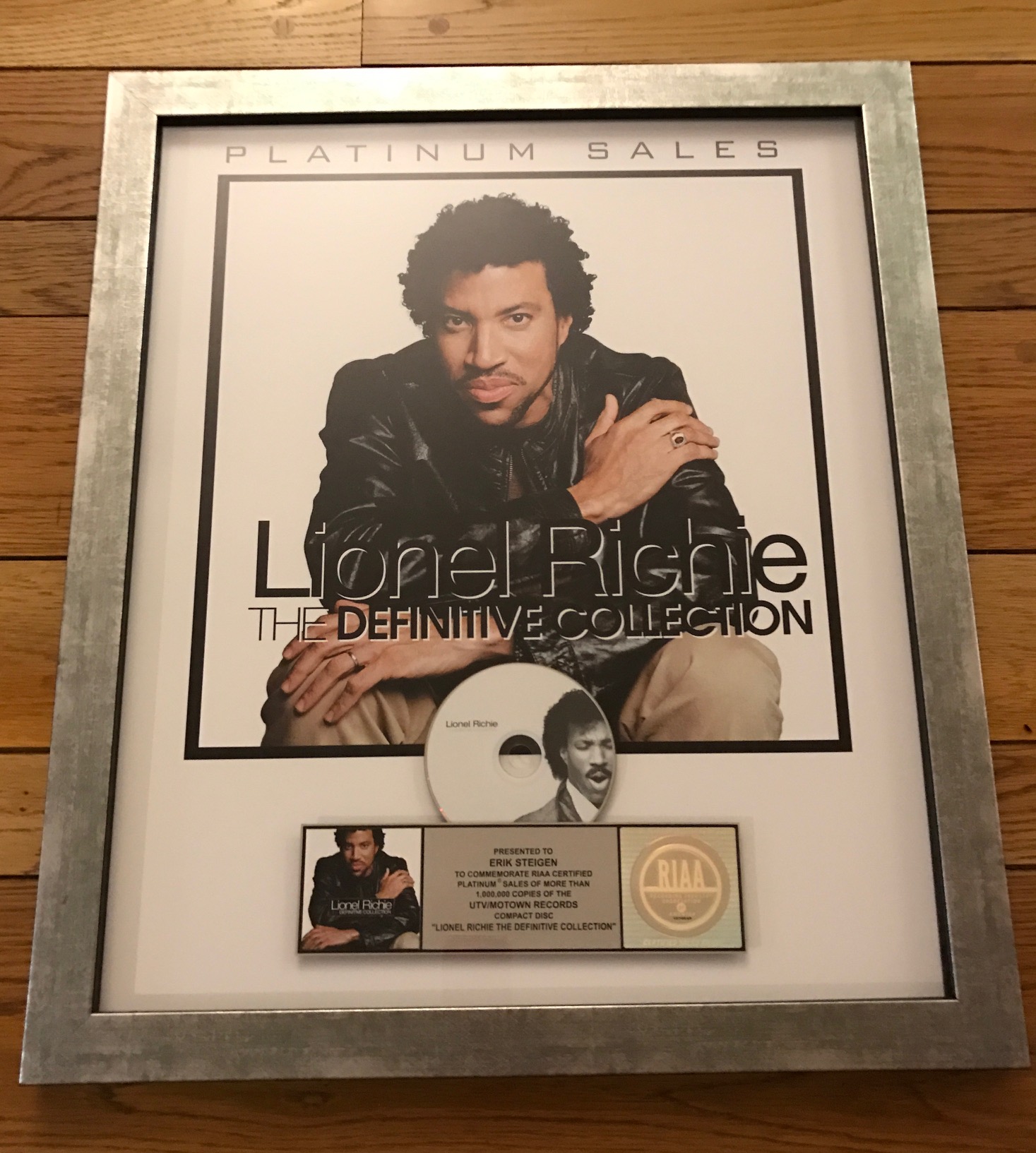 Lionel Richie Definitive Collection plaque.jpg