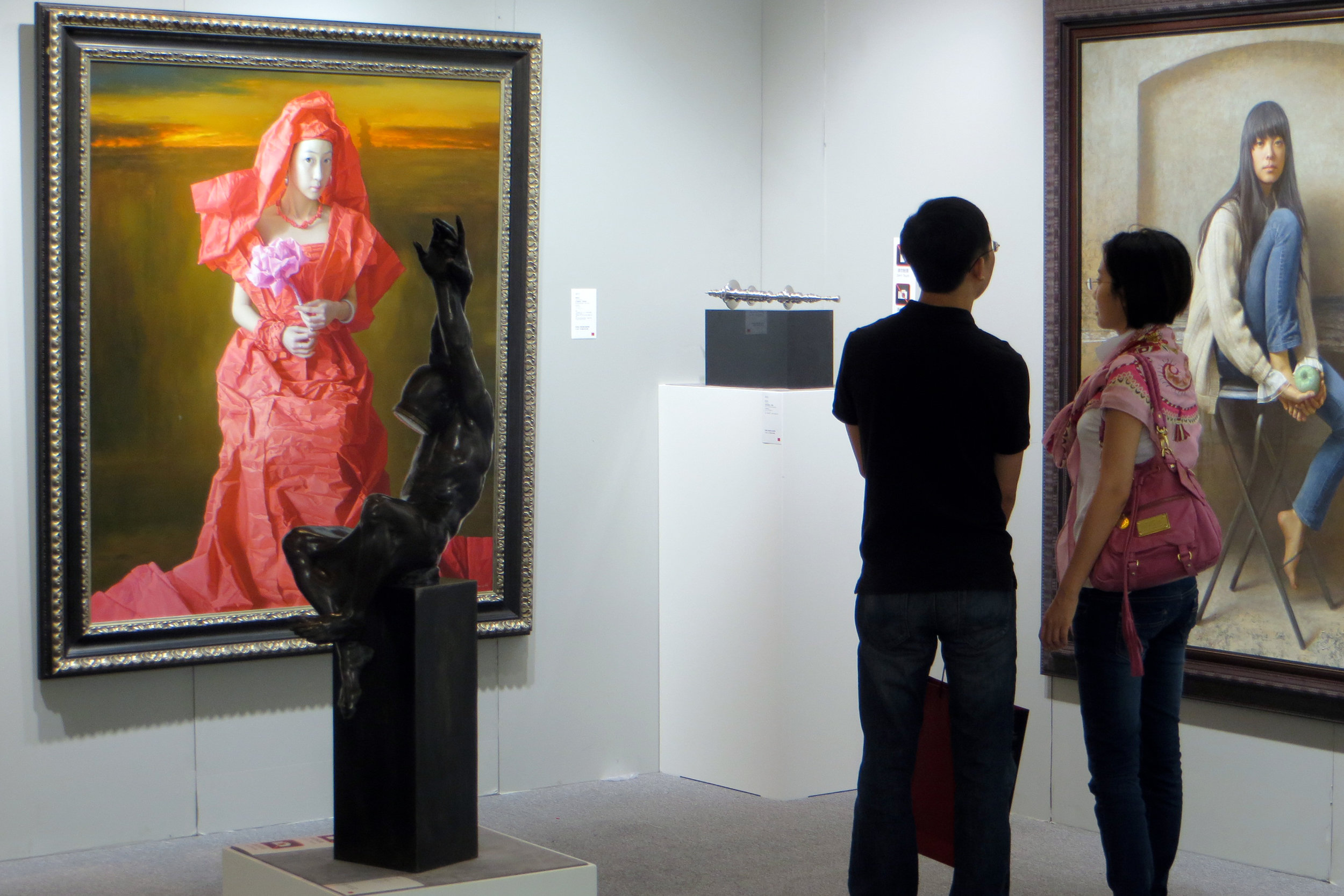 USERS WERE OBSERVED WHILE REVIEWING THE EXHBITION.