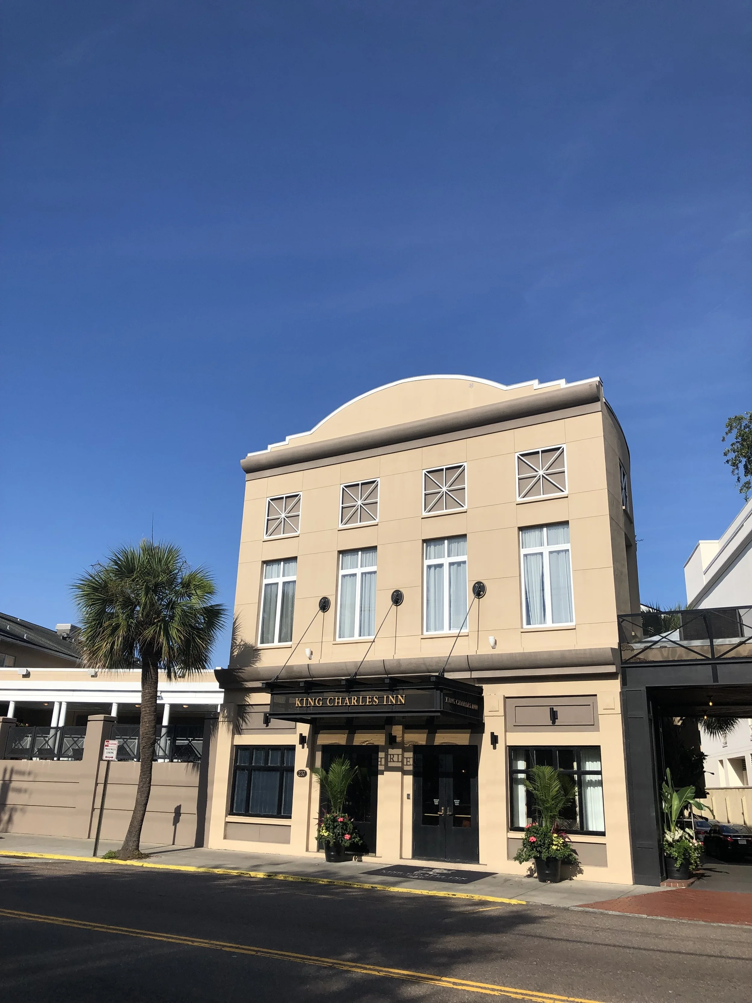 Charleston Travel Guide | Sophisticaited | Cait Fore