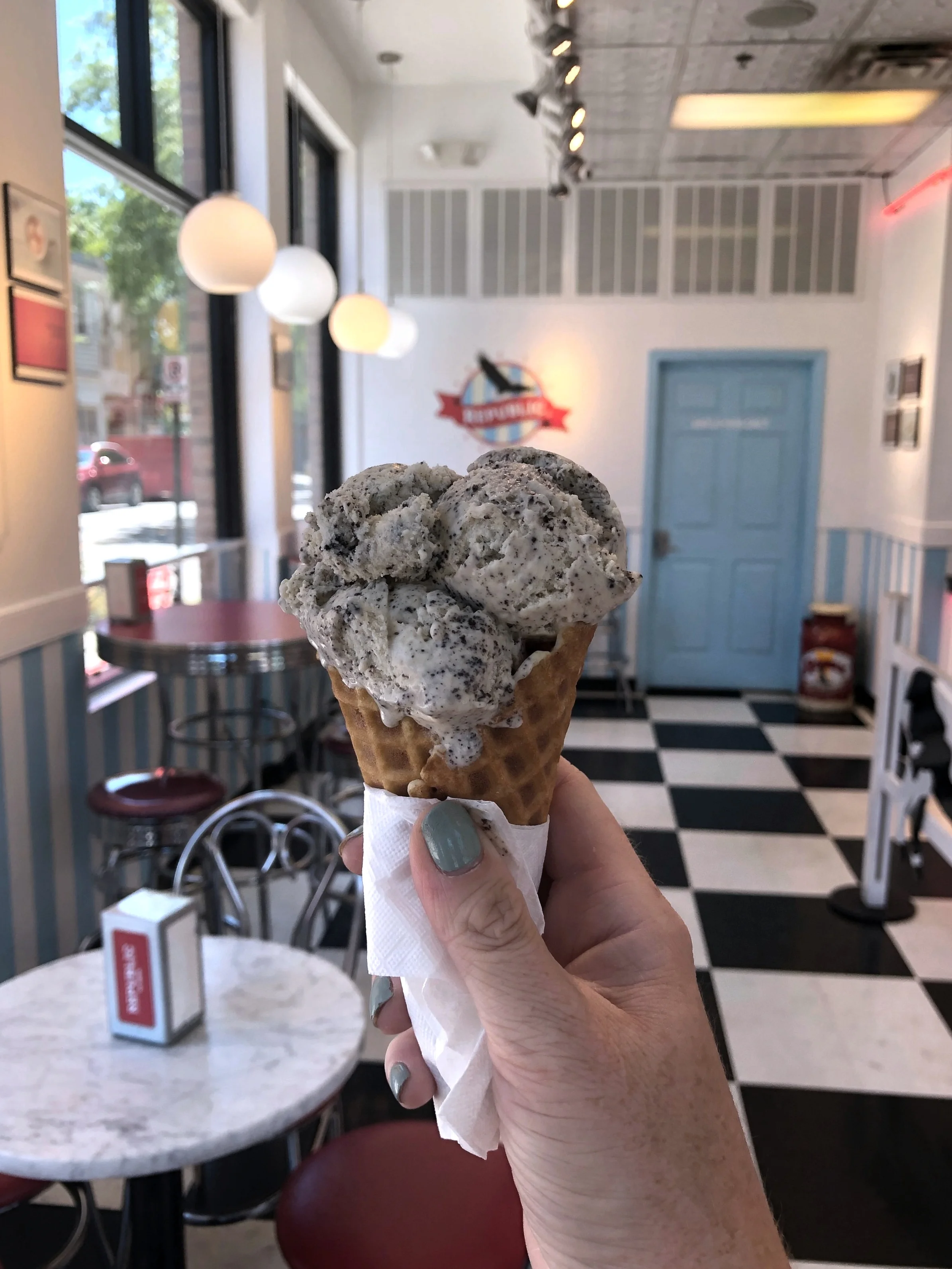 Charleston Travel Guide | Sophisticaited | Cait Fore