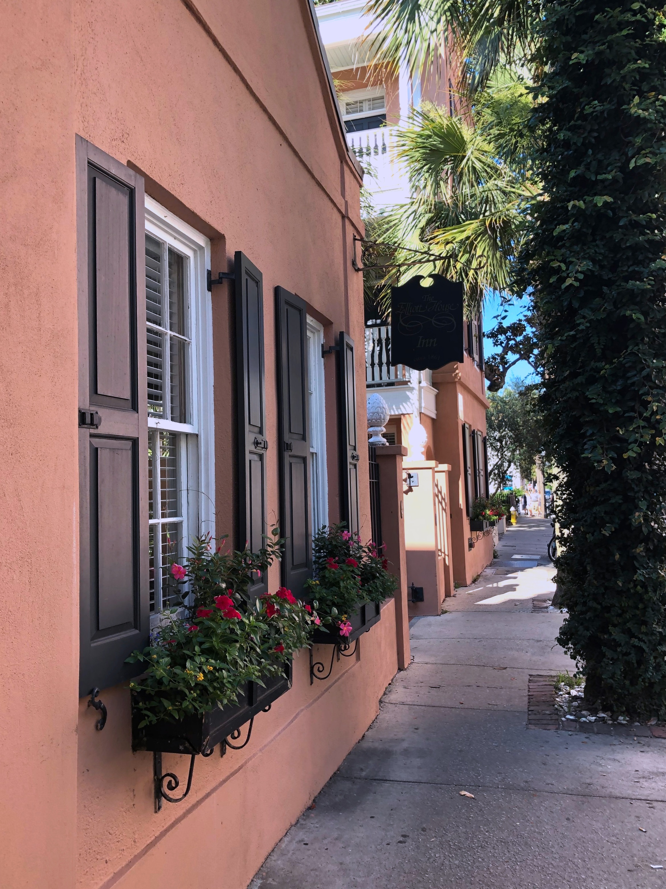 Charleston Travel Guide | Sophisticaited | Cait Fore