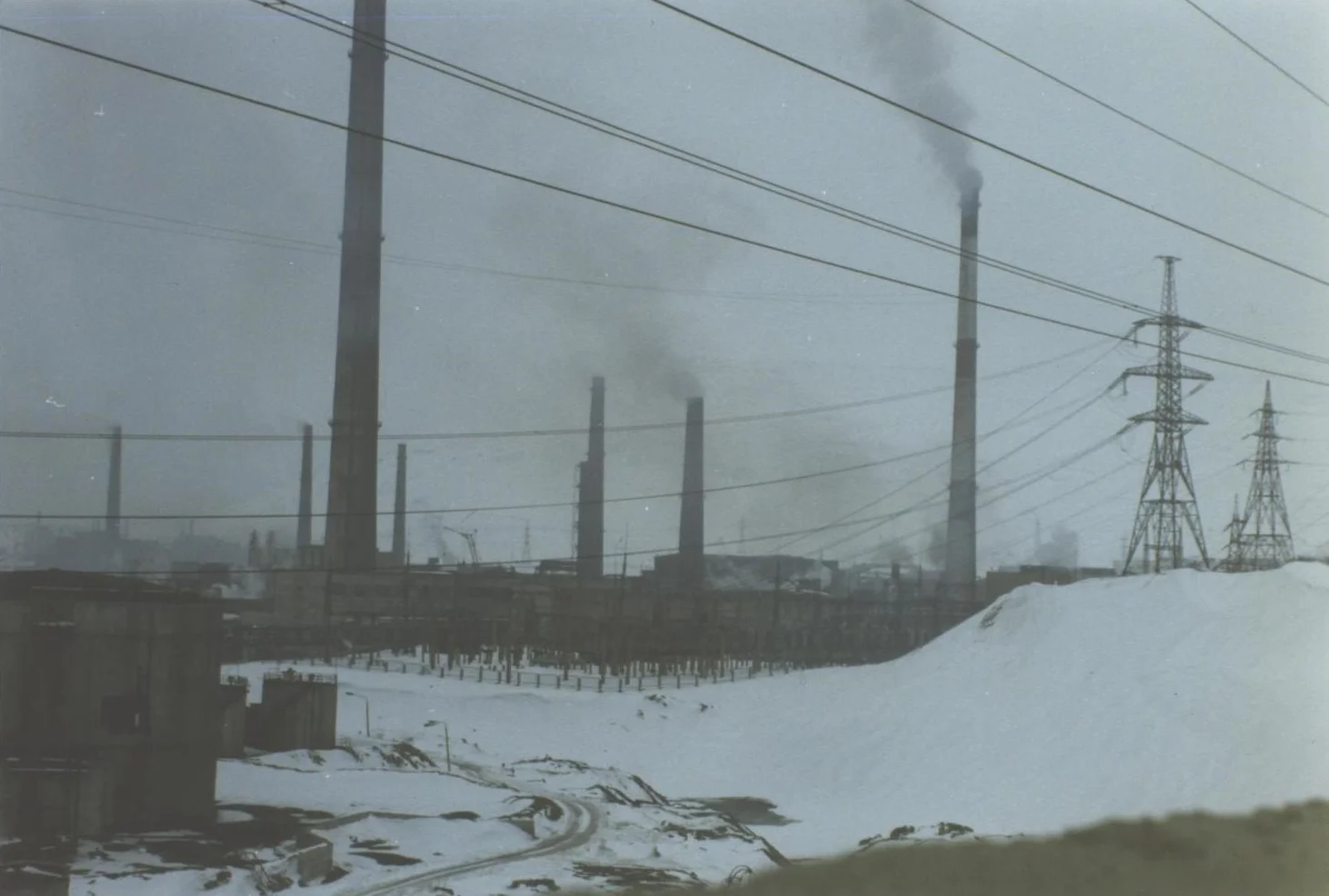 The Severonikel Kombinat nickel and copper plant at Monchegorsk, Kola Peninsula, Russia. (JAMES FLINT)