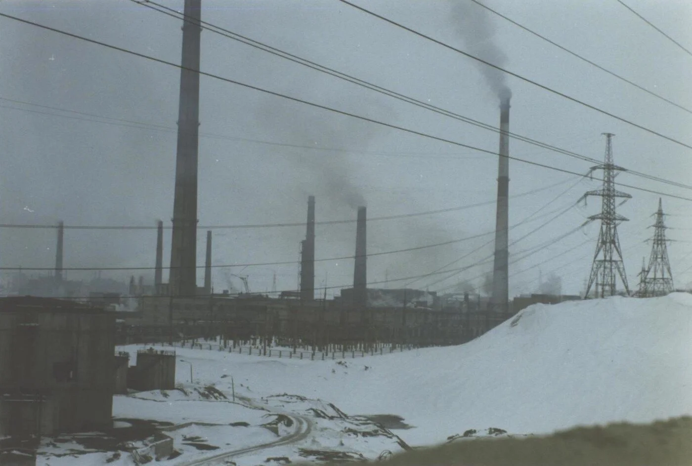 The Severonikel Kombinat nickel and copper plant at Monchegorsk, Kola Peninsula, Russia. (JAMES FLINT)