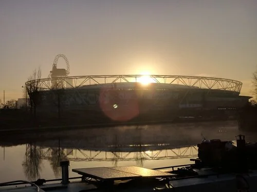Sunrise_over_Olympic_Stadium.jpeg