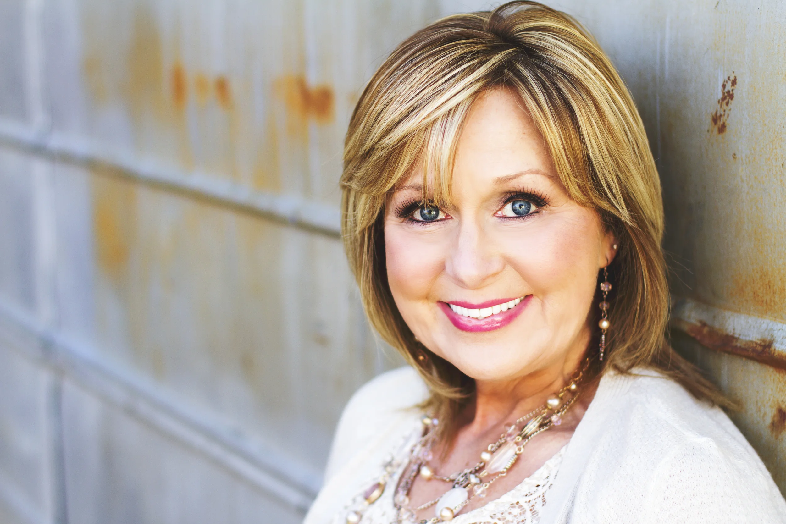 professional creative outdoor head shots springfield mo ozark mill author