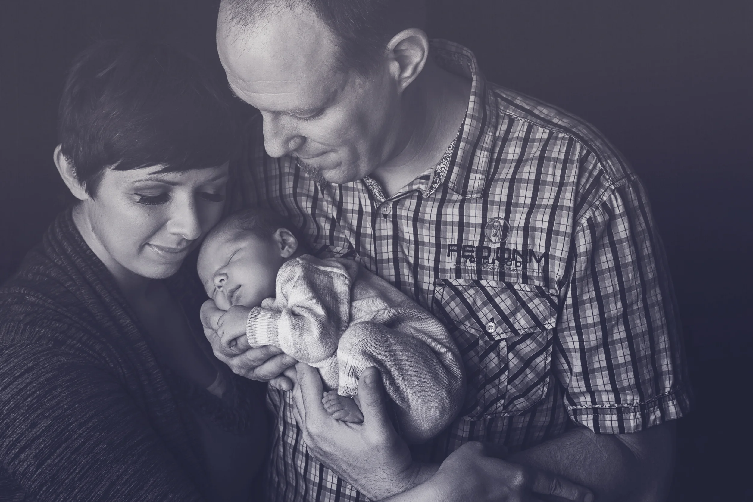 family photography newborn photos indoor studio portraits modern springfield mo missouri
