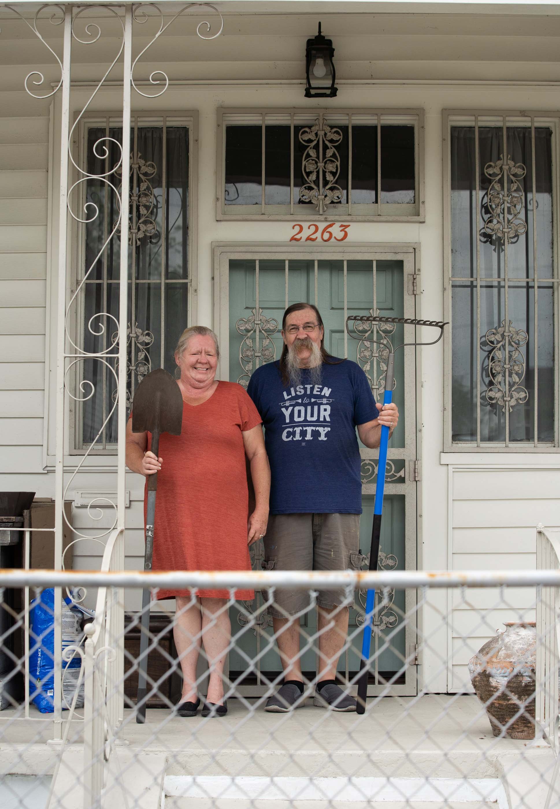 2020-03-30-Porch-Portrait-Project-©Adrienne-Battistella_003.jpg