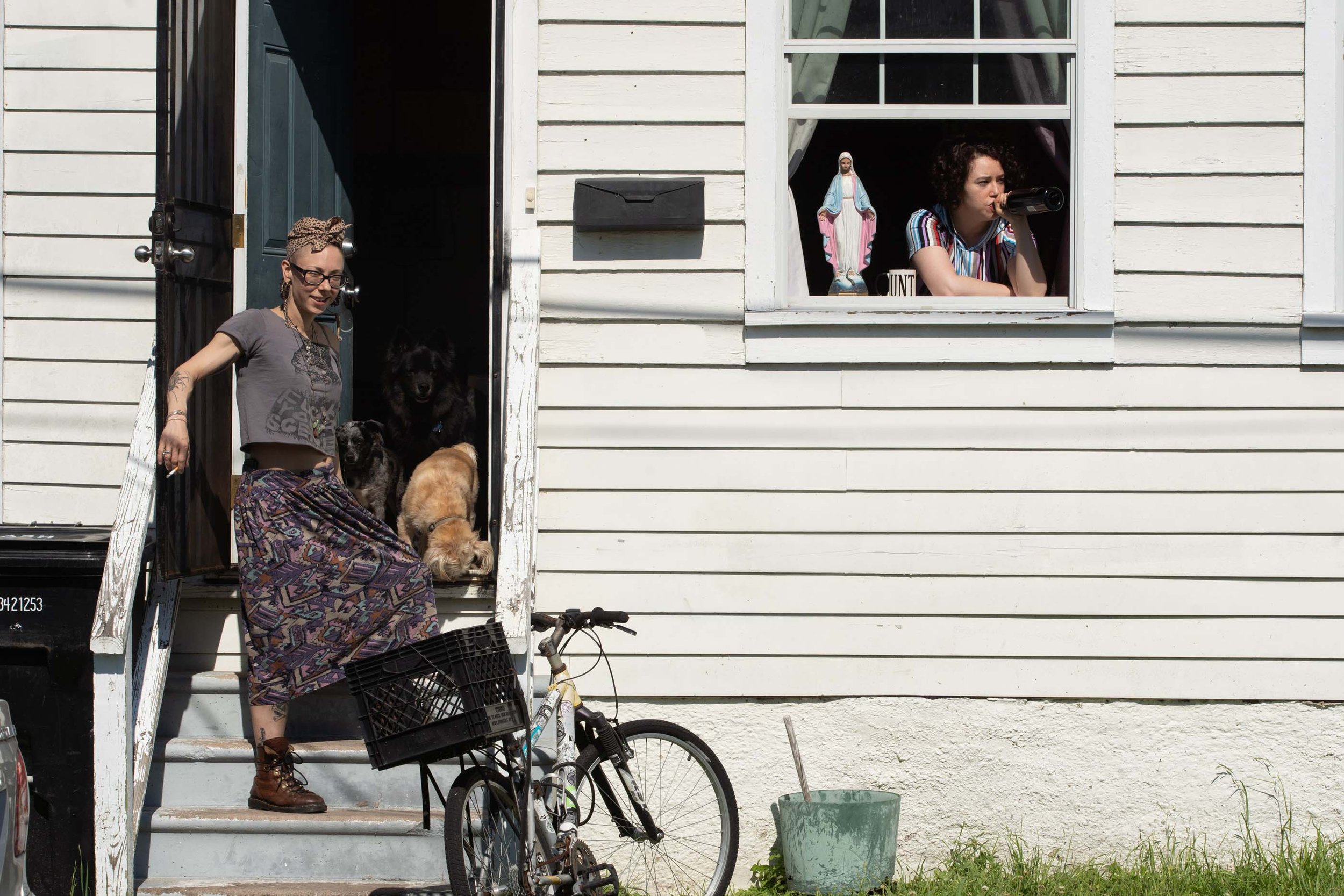 2020-03-31-Porch-Portrait-Project-©Adrienne-Battistella_003.jpg