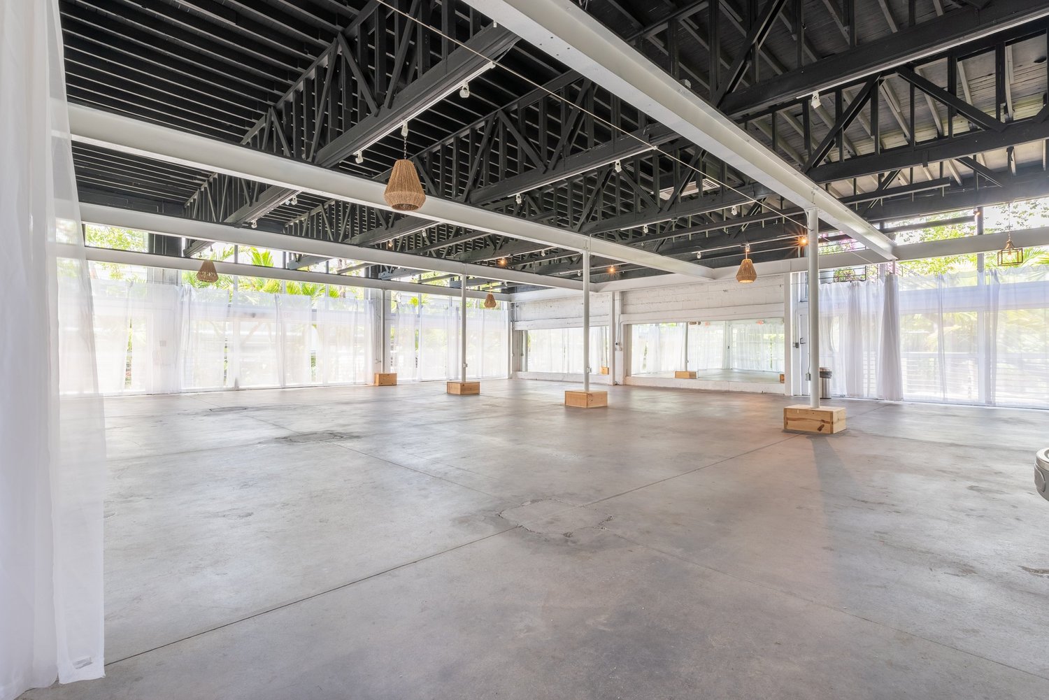 Miami Ironside Glassbox A Sunlit Venue for Events