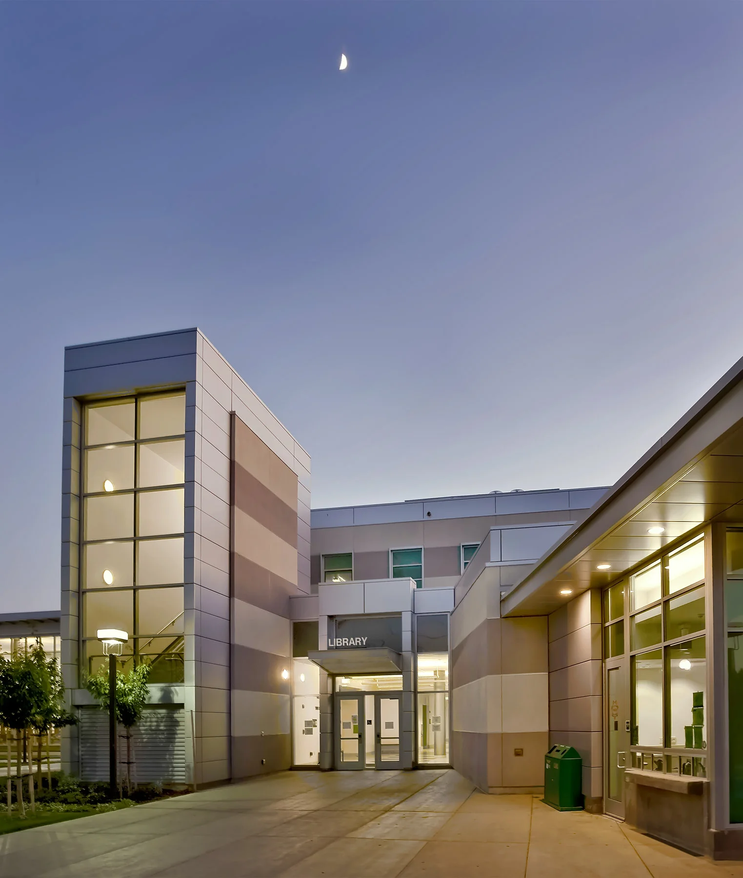 LMC__f0n1031.jpg
