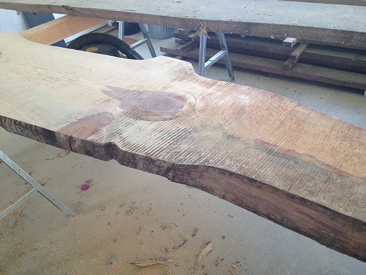 knotted wood for table making by makmade