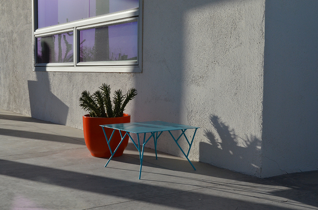 Twig_blue_table_06.jpg