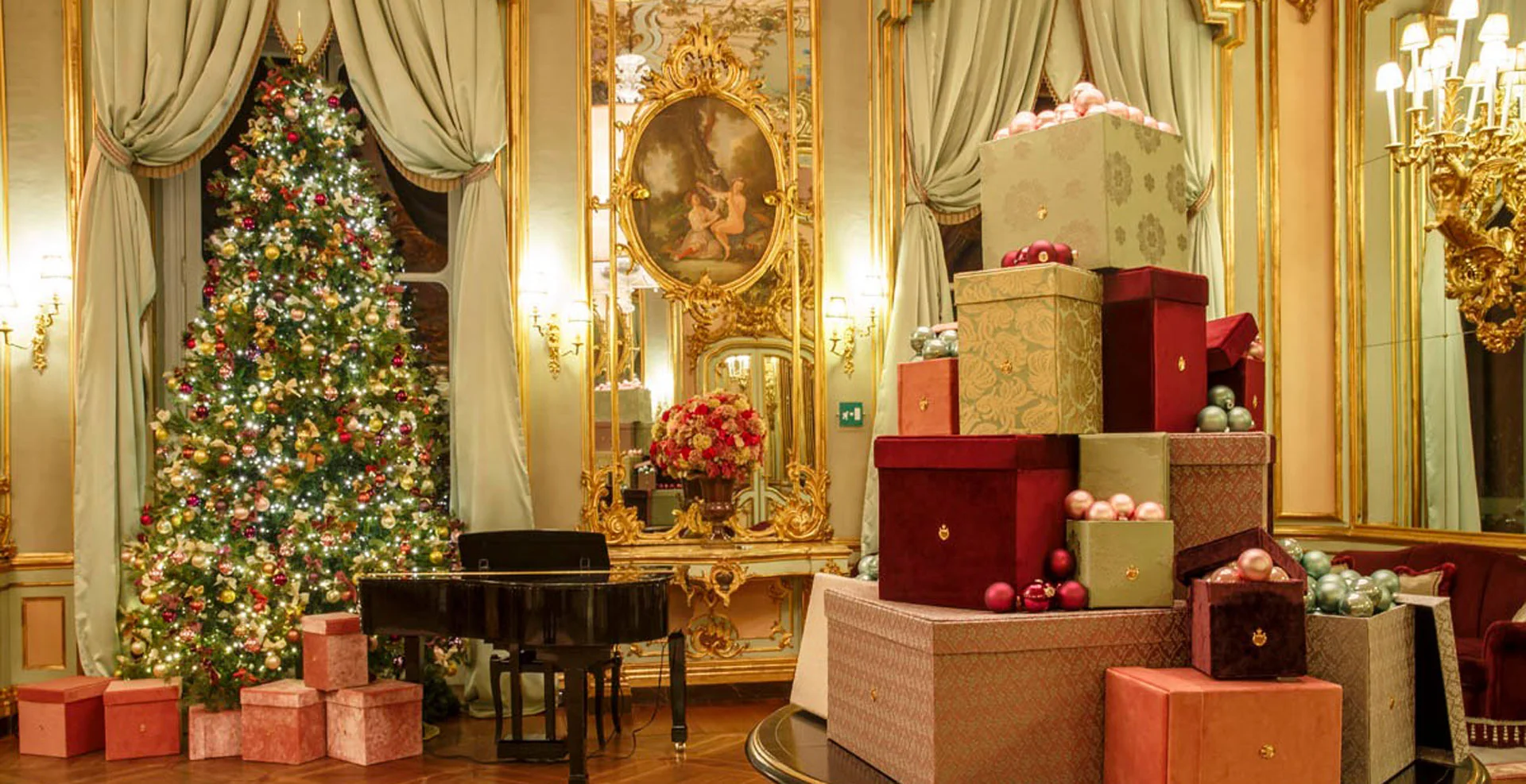 villa cora christmas.jpg