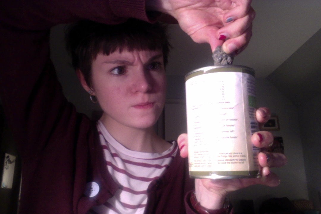 They do not have ring pull tins in dystopia.