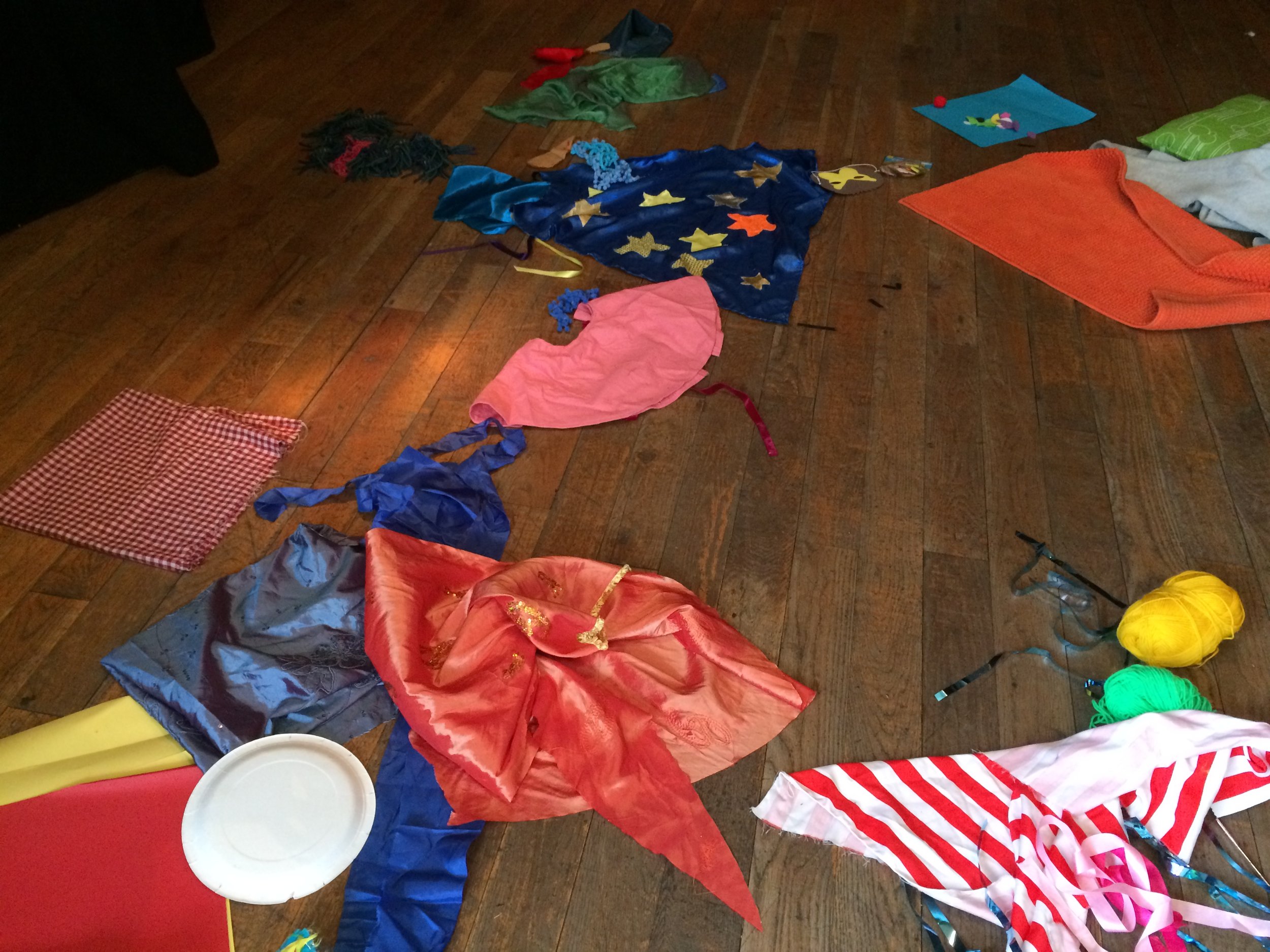 Floor of fabric.