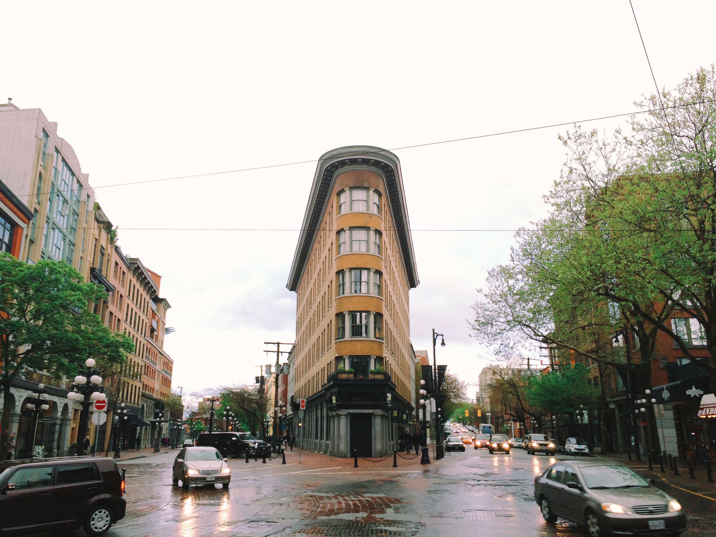  Vancouver's own Flatiron Building. HAHA 