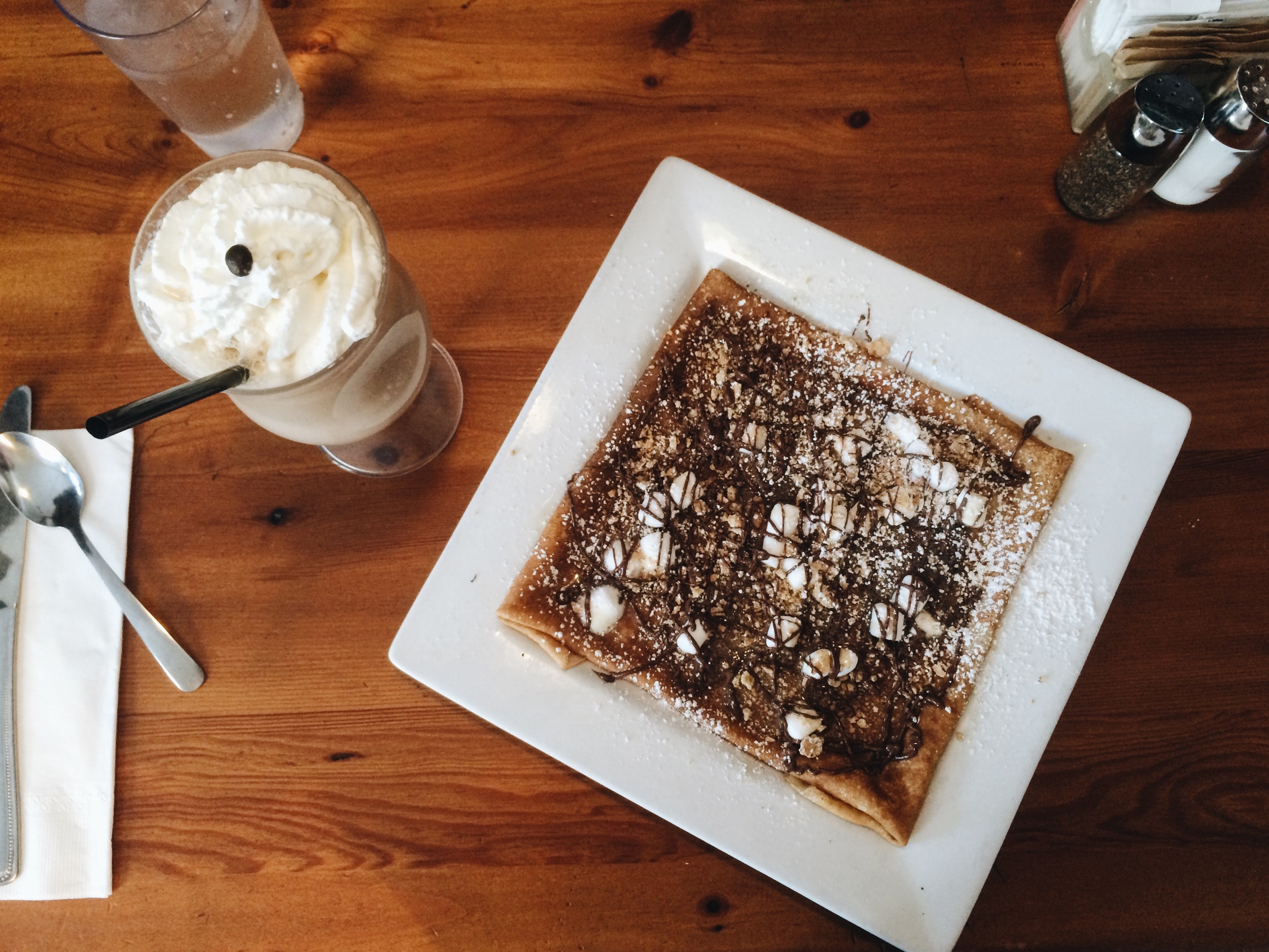  My S'mores crépe and an iced cappuccino. 