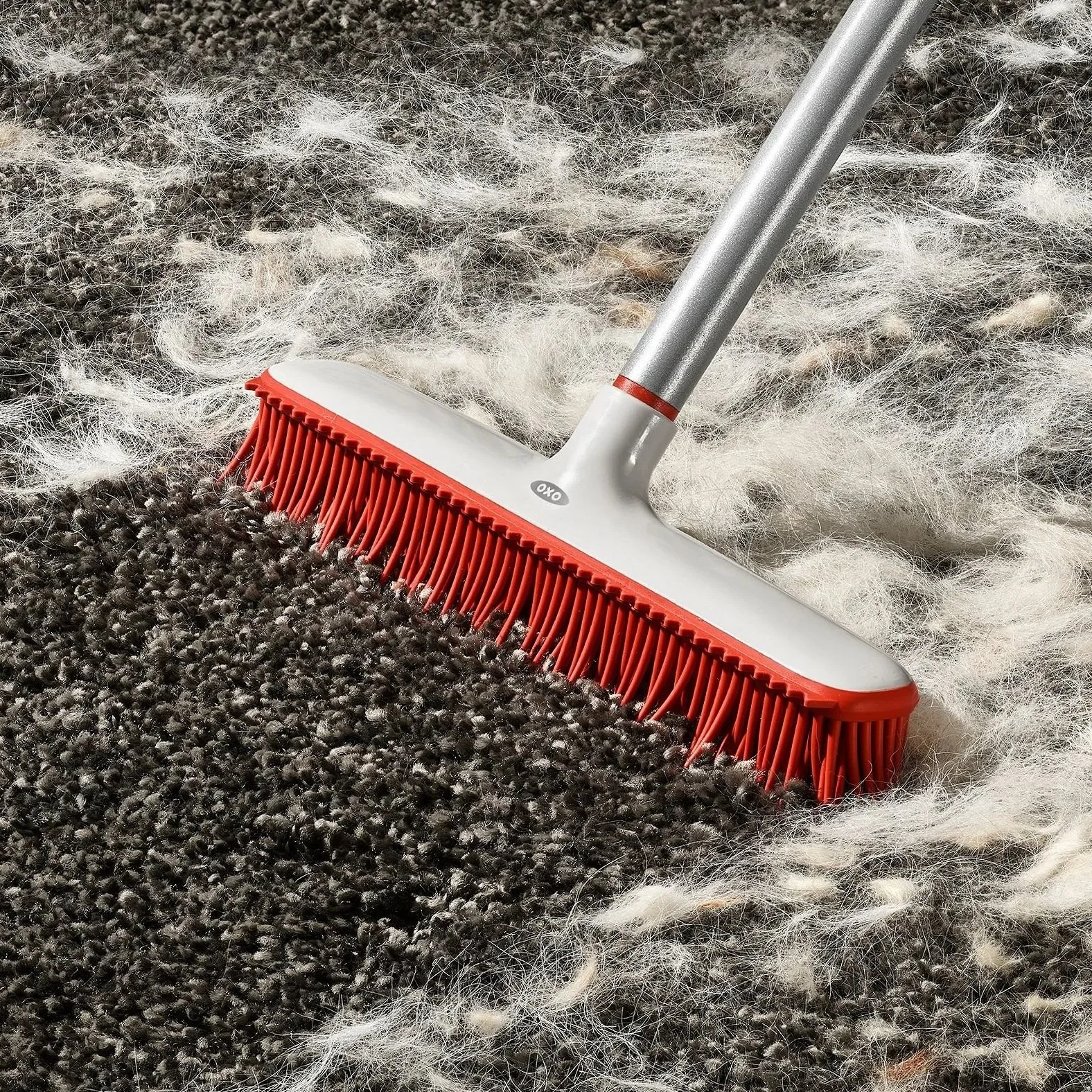 OXO FUR BROOM