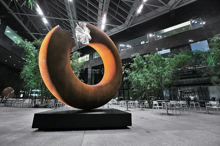 Torus 340 / View at IBM Atrium, 590 Madison Avenue New York, NY