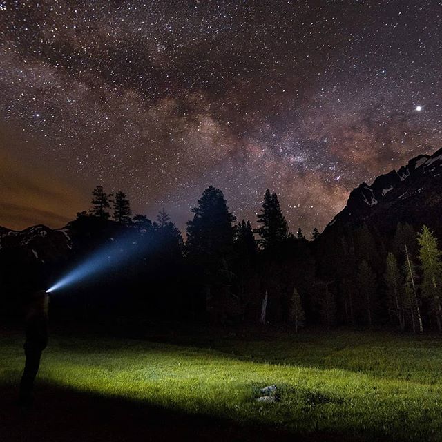 Had never tried one of these so I'm happy it came out looking pretty cool. Stars are mother nature's firework lightshow. Happy 4th!

#milkyway #longexposure #emigrantwilderness @u.s.forestservice #stanislausnationalforest #backpacking #stars