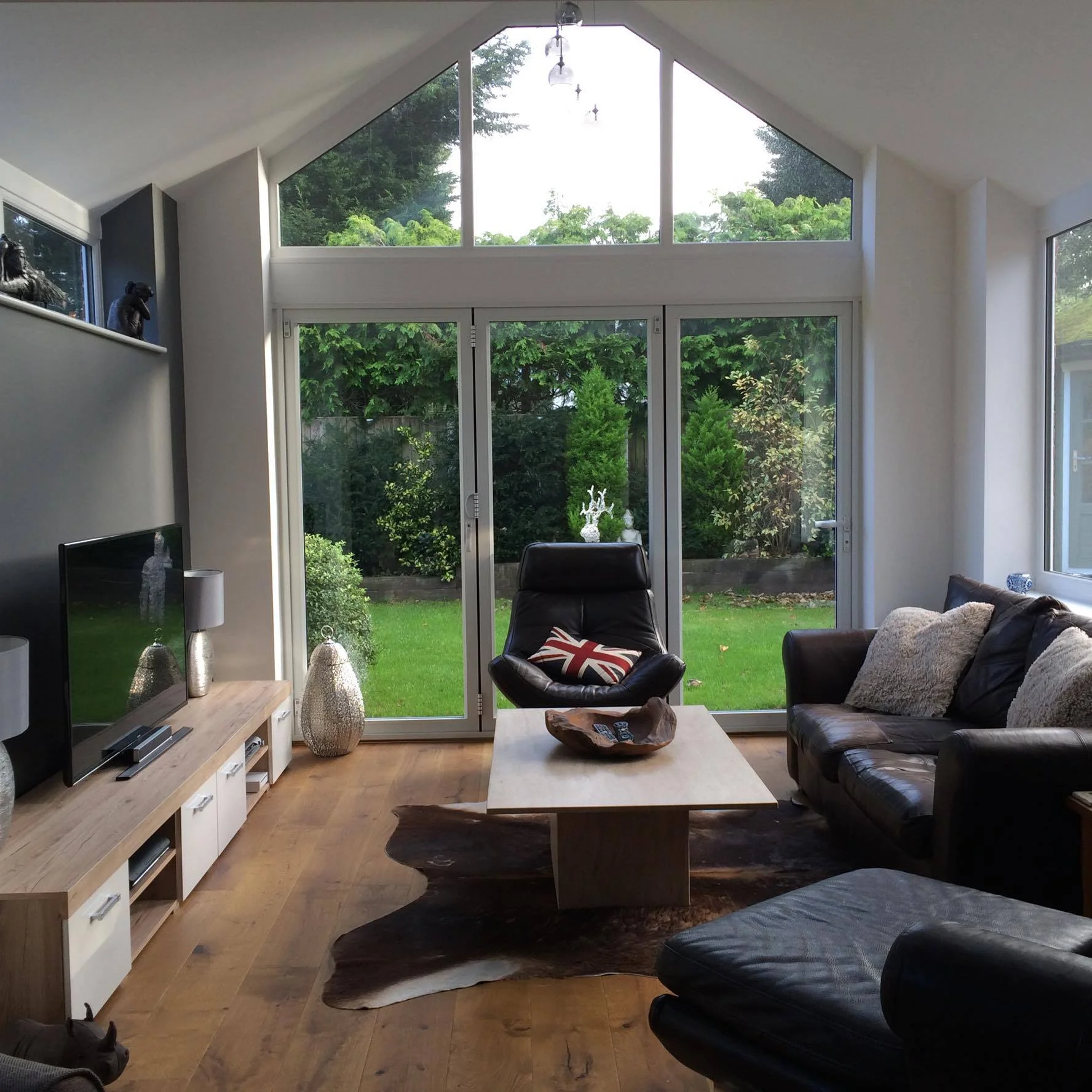 Keston House Lounge and Conservatory