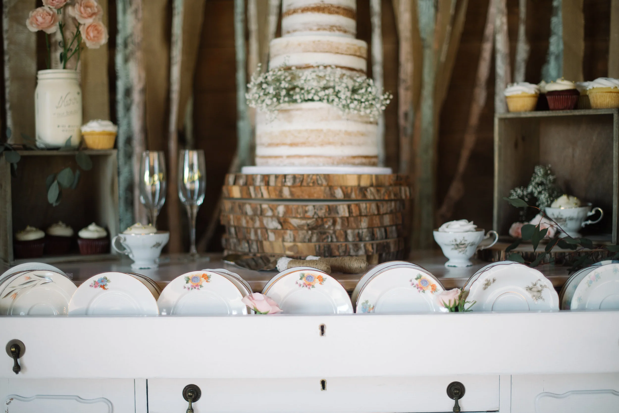 We can't help swooning over mismatched china and all these delicate details!