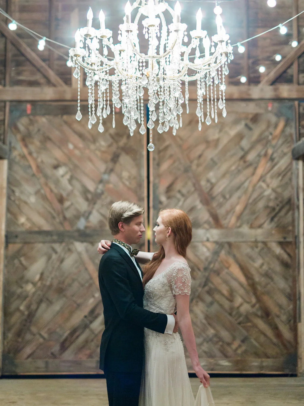 And as you can tell, they really make any wedding picture extra special!