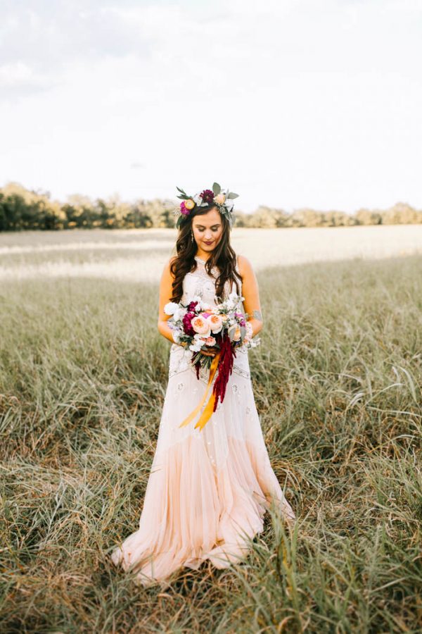 The couple describe themselves as "Old Souls," and successfully paired on trend wedding styles with a bit of vintage flair. 
