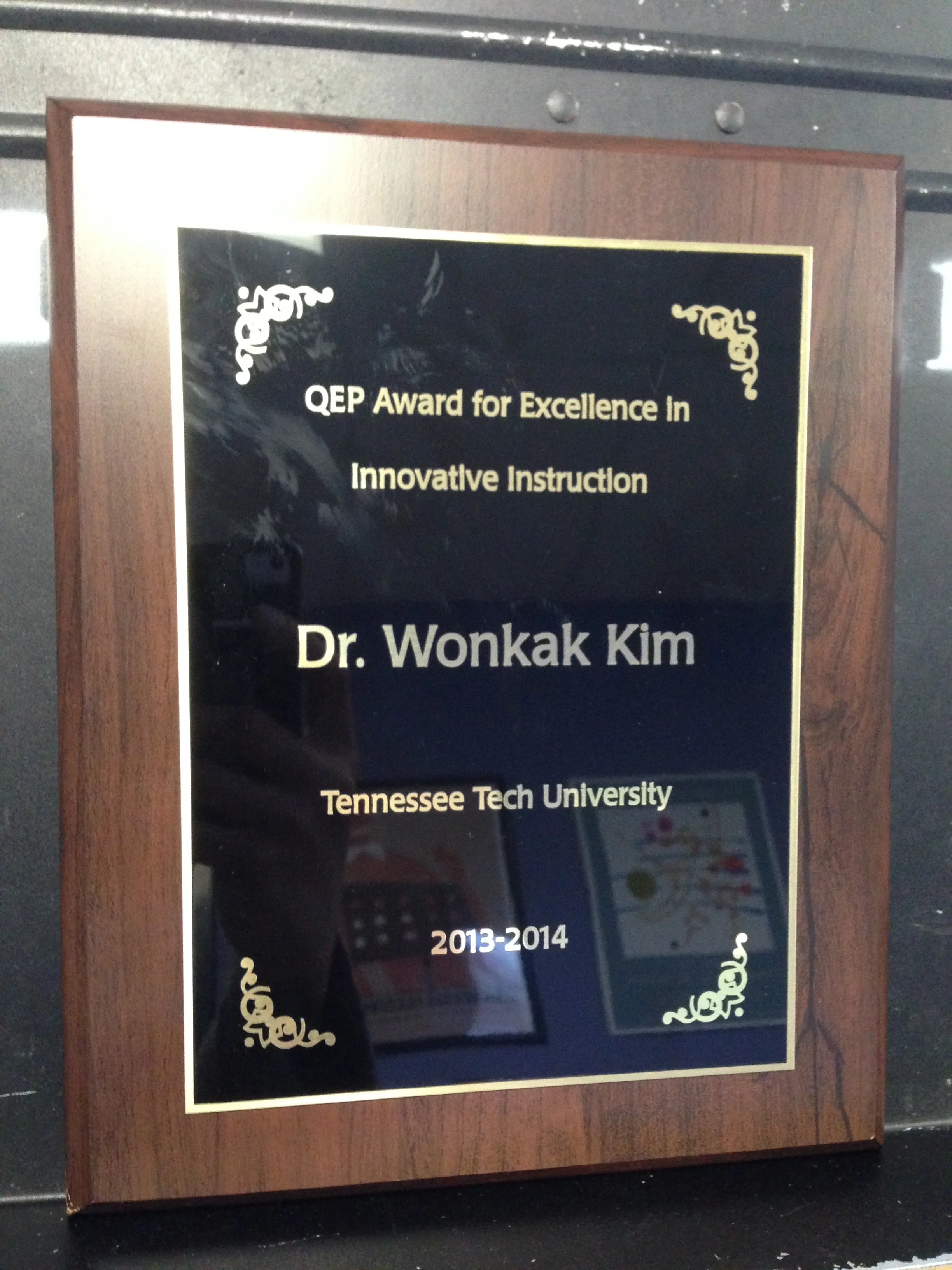 Who doesn't like being given a plaque (and a $1,000 cash incentive)?